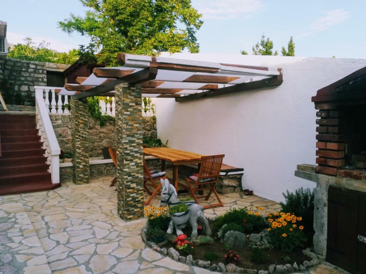 Apartment Solovi Dvori Karlobag